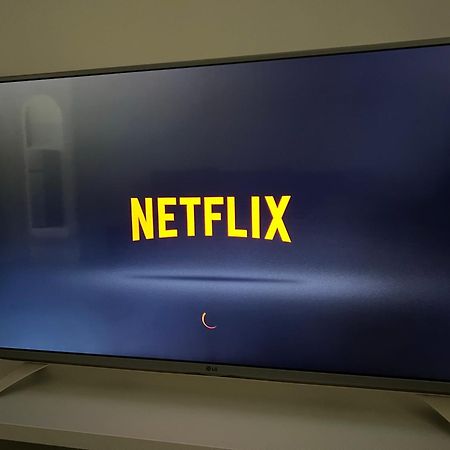 Duomo A 20 Minuti Netflix Wifi Da Juls Home Rozzano Exterior foto